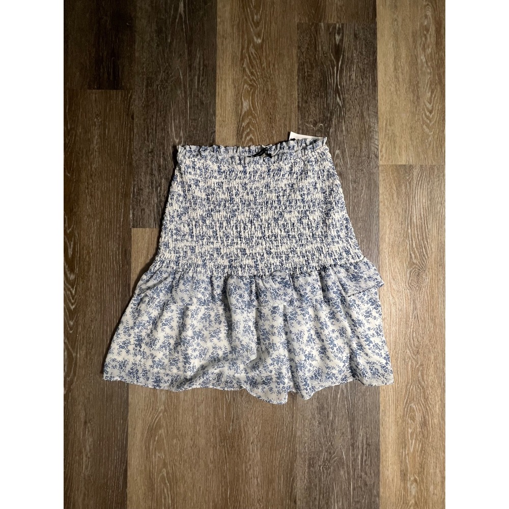 Sugar Lips Mini Skirt Womens Small Blue White New Floral Smocked Ruffle‎ Hem